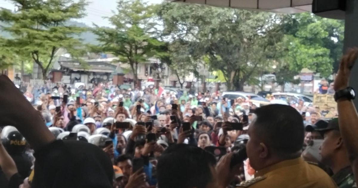 Bupati dan Wakil Bupati Bogor Turun Tangan Redam Kerusuhan Demo Tambang di Cigudeg