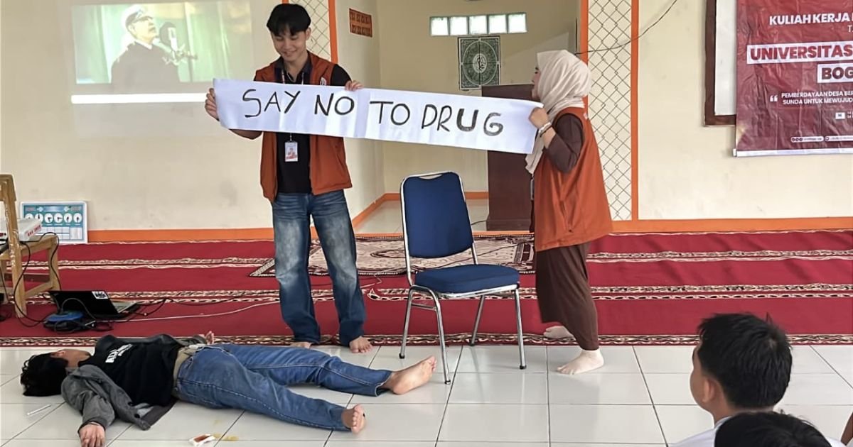 KKN Tematik UMBARA Desa Sukajaya Gaungkan “Katakan Tidak pada Narkoba” di SMAN 01 Sukajaya