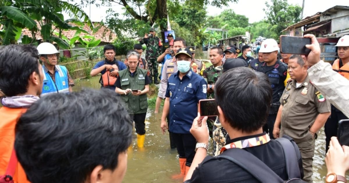 Banjir Karawang Meluas ke 20 Kecamatan, Bupati Perintahkan Warga Mengungsi