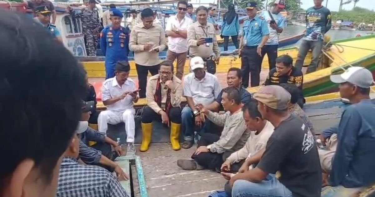 Poto liputan khusus A Ruslan KSP RI dan Sri Padmoko Bersama Nelayan.