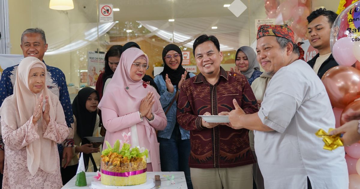 Hadiri Grand Opening Rafita Cake, Ketua DPRD Adityawarman Adil: Rafita Cake Pasirmulya Perkuat Ekonomi Lokal Bogor