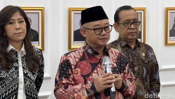 Lawan Kemalasan Digital: Kemendikbudristek Dorong Siswa Kembali ke Tradisi Menulis Tangan