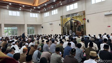 Hujan Deras Tak Halangi Kekhusyukan: Kisah Keteguhan Warga Muhammadiyah Makassar Rayakan Idulfitri
