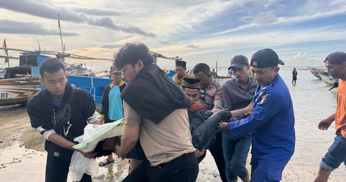 Liburan Berujung Duka, Pantai Tenda Biru Renggut 3 Nyawa Wisatawan.