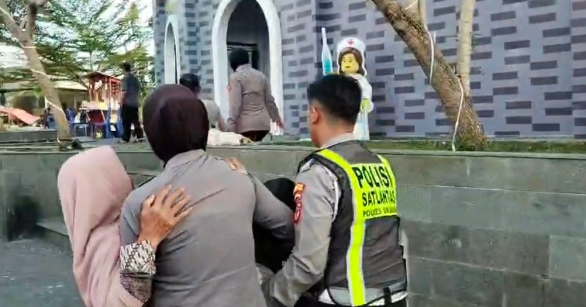Aksi Heroik Polwan Sukabumi, Gendong Ibu Terluka di Tengah Padatnya Wisata.