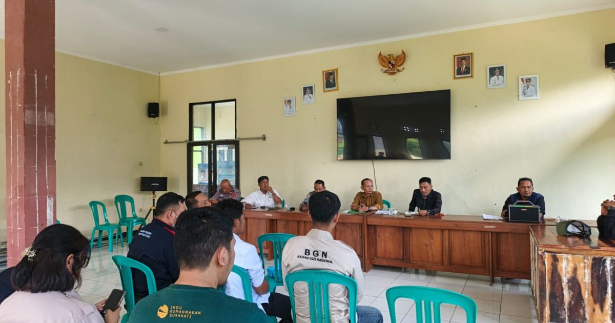 Pemerintah desa Cigagade langsung bergerak cepat dengan memanggil seluruh pengelola dapur SPPG.