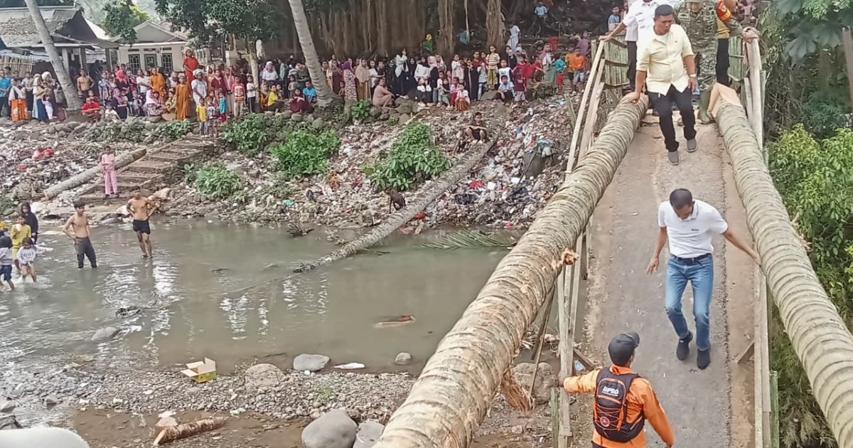 Jembatan Desa Cintamanik Ambruk, Wabup Bogor Jaro Ade Turun Langsung Warga Harapkan Percepatan Pembangunan
