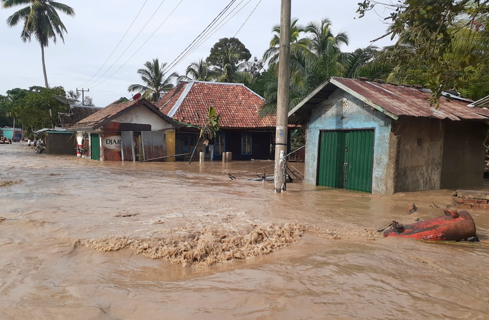 Dampak Banjir Bandang Cianjur: Puluhan Rumah Terendam dan Infrastruktur Rusak di Kecamatan Mande
