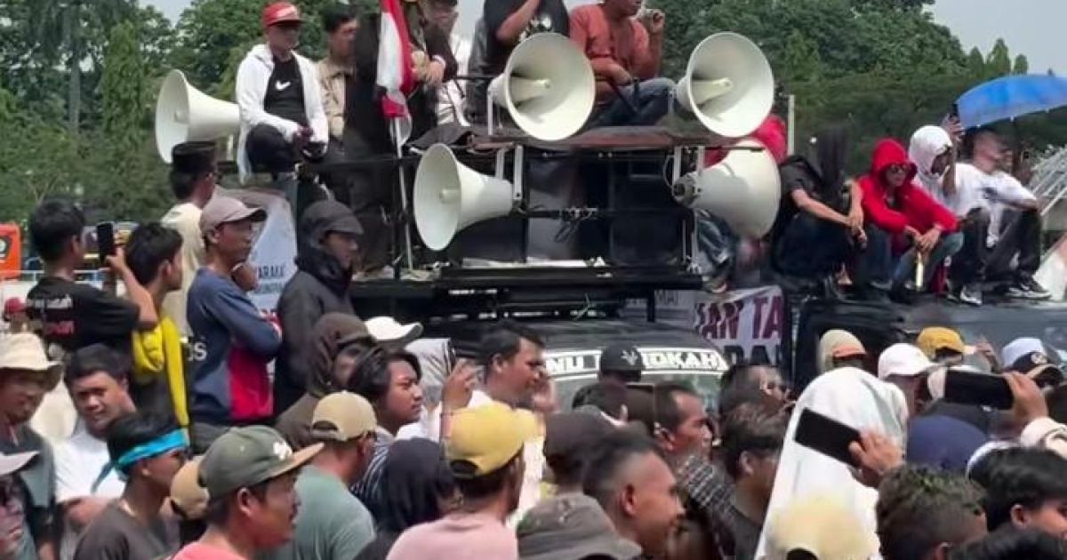 Ribuan Warga Demo di Cibinong, Tuntut Solusi Dampak Penutupan Tambang Bogor Barat