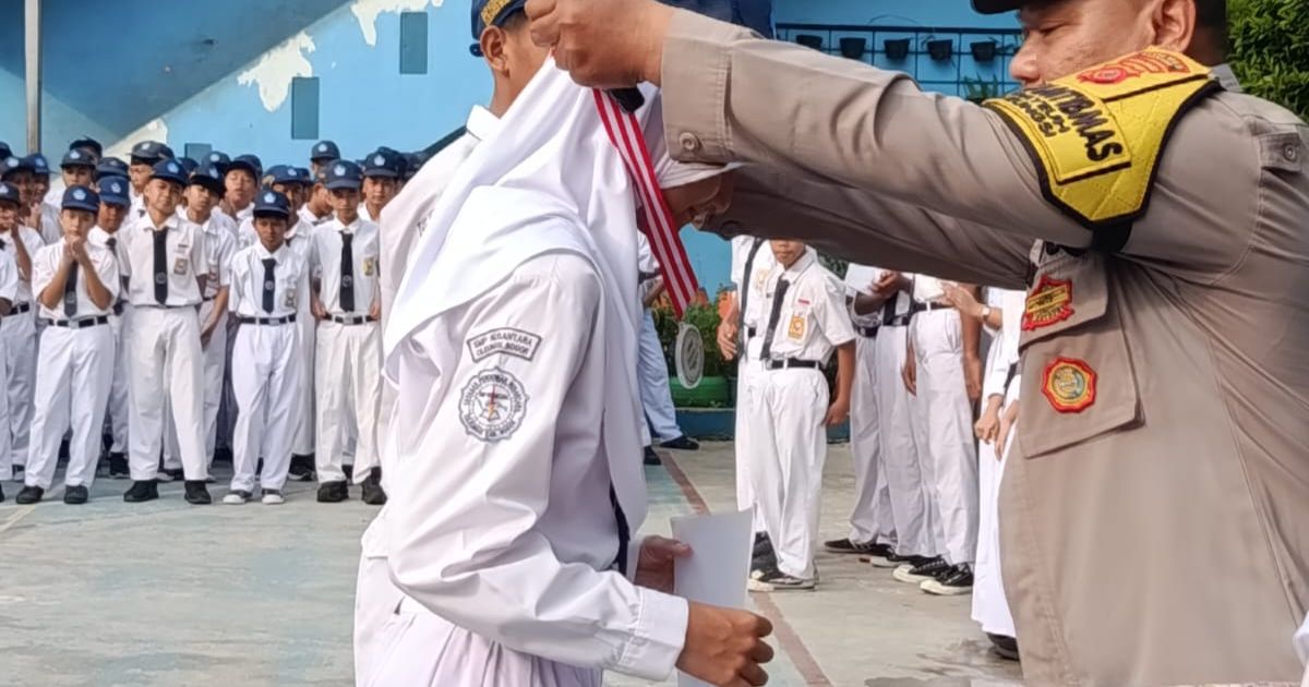 Momen Hardiknas, SMP Nusantara Cileungsi Beri Penghargaan Siswa Berprestasi