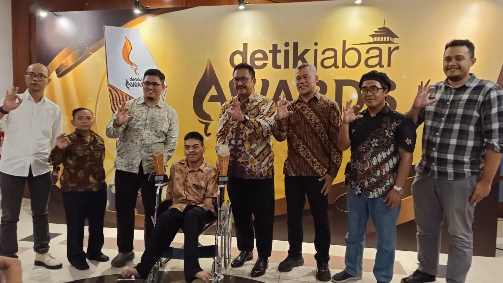 Geopark Mendunia, Asjap Naik Panggung di Bogor Terima Penghargaan terpuji dari DetikJabar Awards 2025