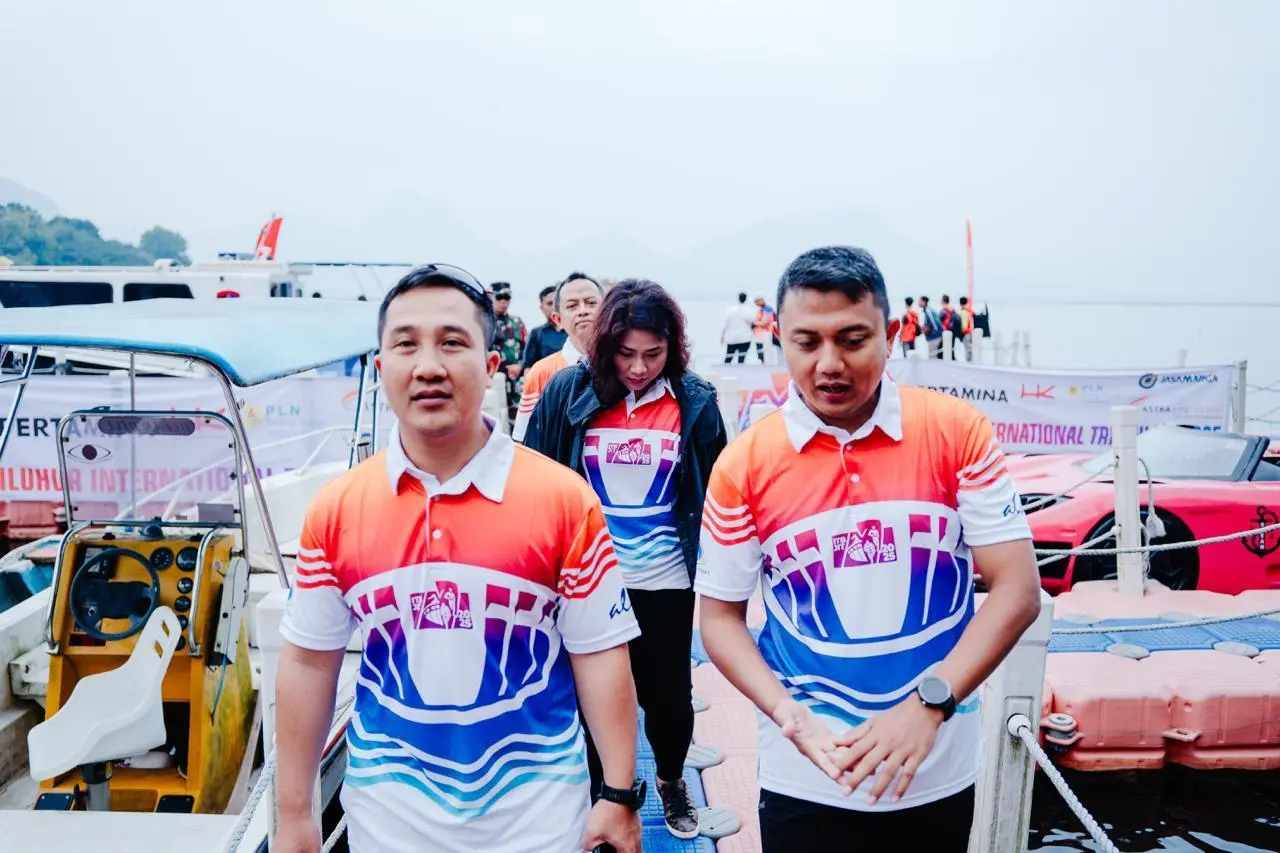 Kapolres Purwakarta Hadiri Kegiatan ITB Jatiluhur International Triathlon 2025