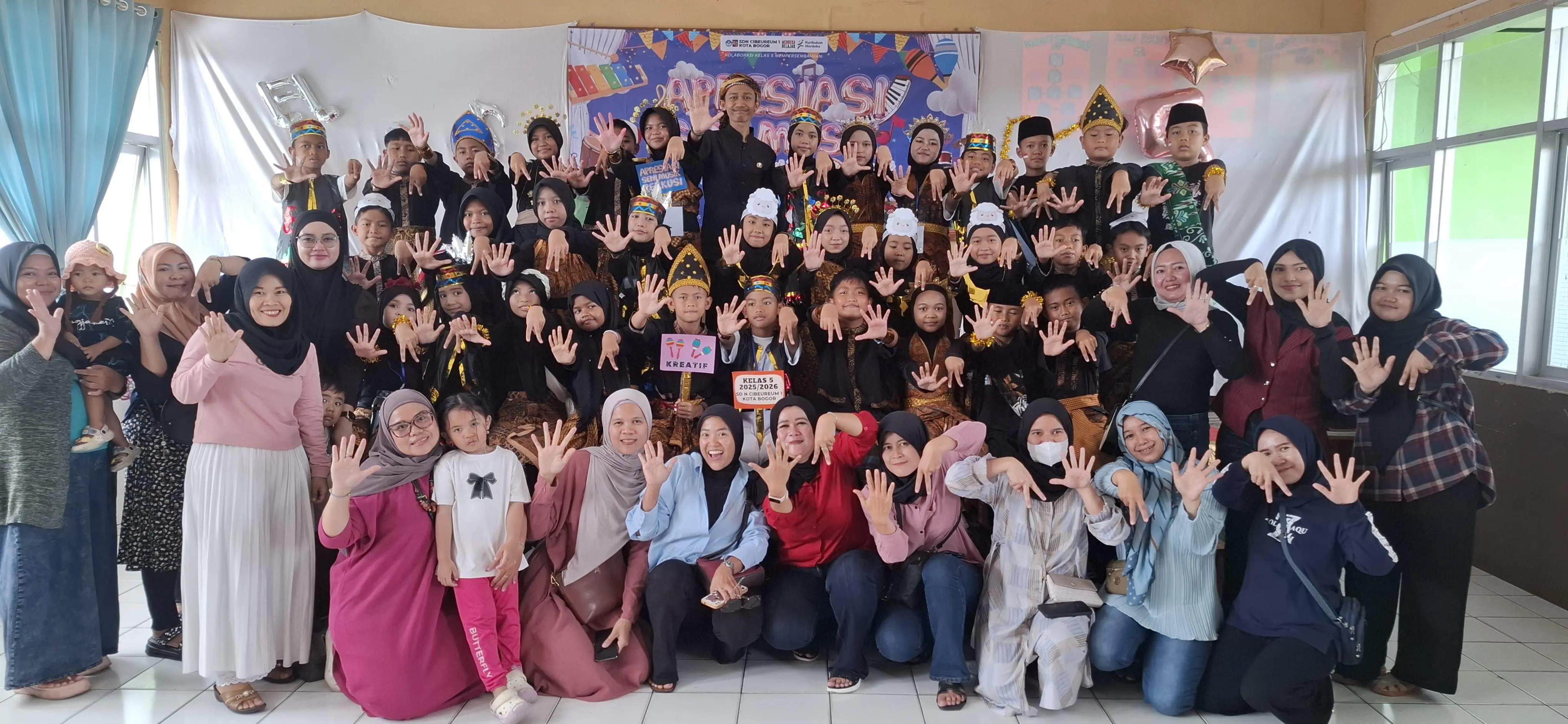 SDN Cibeureum 1 Gemakan Apresiasi Seni Musik Perkusi yang Memukau!