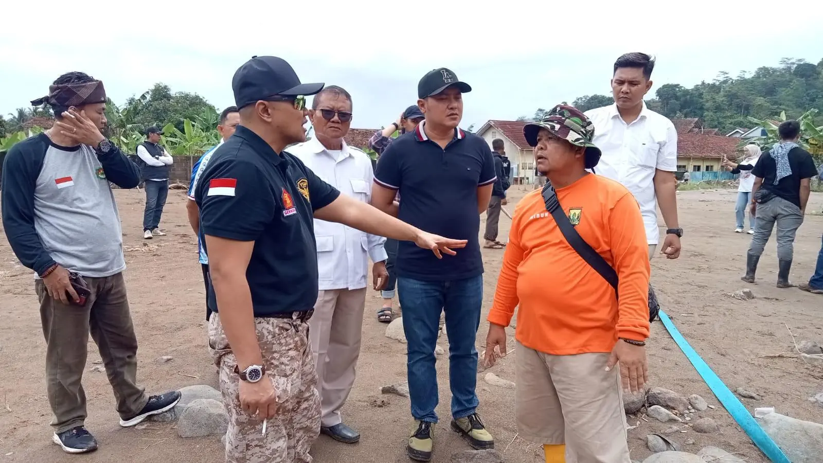 Gerindra Sukabumi Salurkan Bantuan Banjir di Cisolok Desa Cikahuripan, Kang Midun: Terima Sangat Berharga Buat Kami