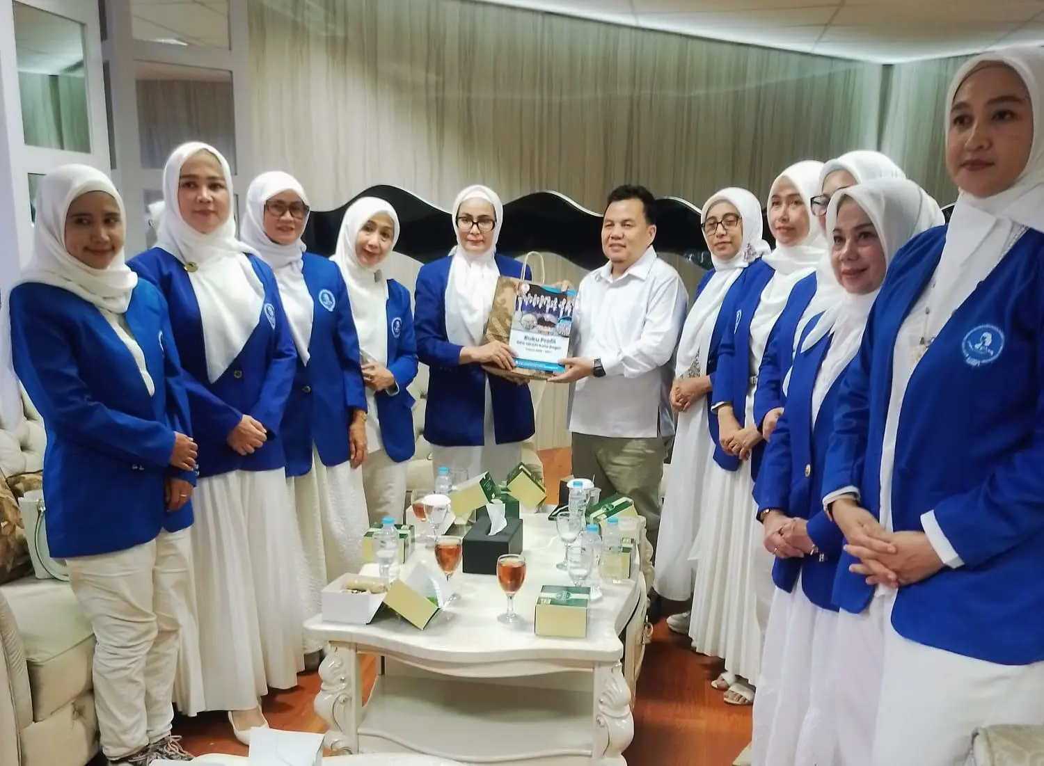 IWAPI Kunjungan Ke ketua DPRD, Adityawarman Dukung 100% Progtam