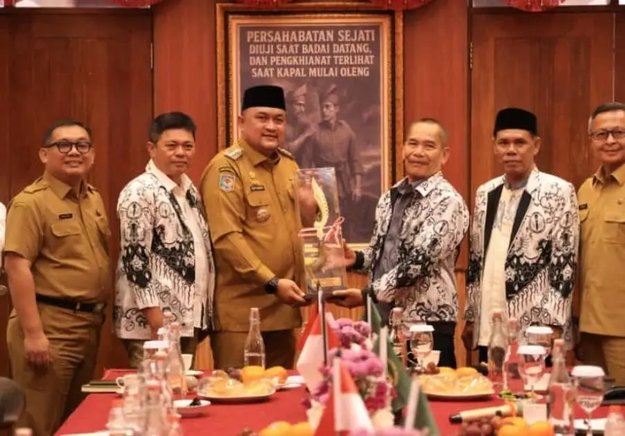 Bupati Bogor Dorong Implementasi Program Satu Desa Satu Sarjana untuk Pemerataan Pendidikan