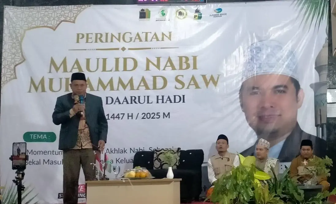 Kepala Desa Jatisari Hadiri  Acara Maulud Nabi Muhammad SAW 1447 H di Masjid Daarul Hadi 