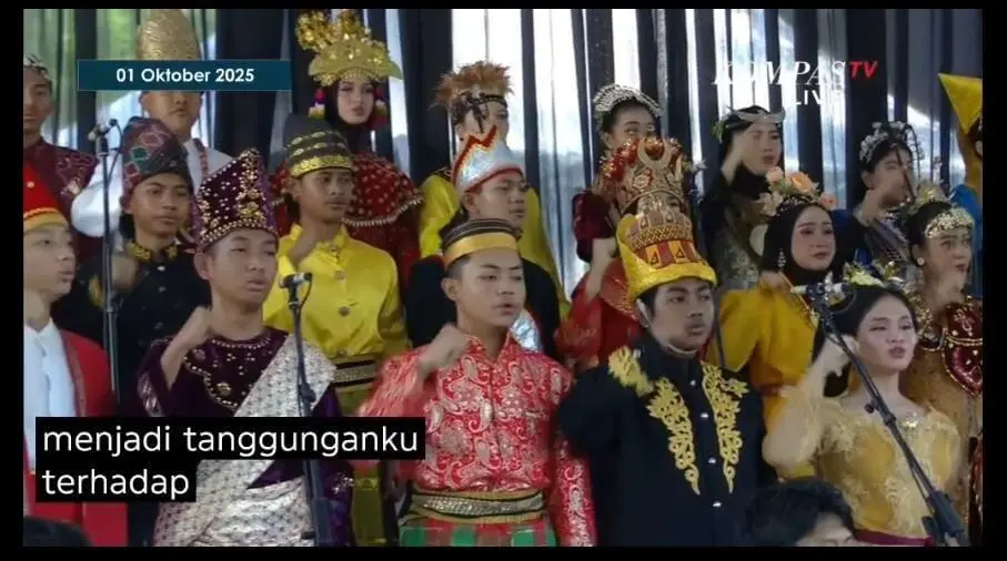 Tim Paduan Suara SMKN 2 Cibinong Bawakan Lagu Nasional Dihadapan Presiden Prabowo Subianto 