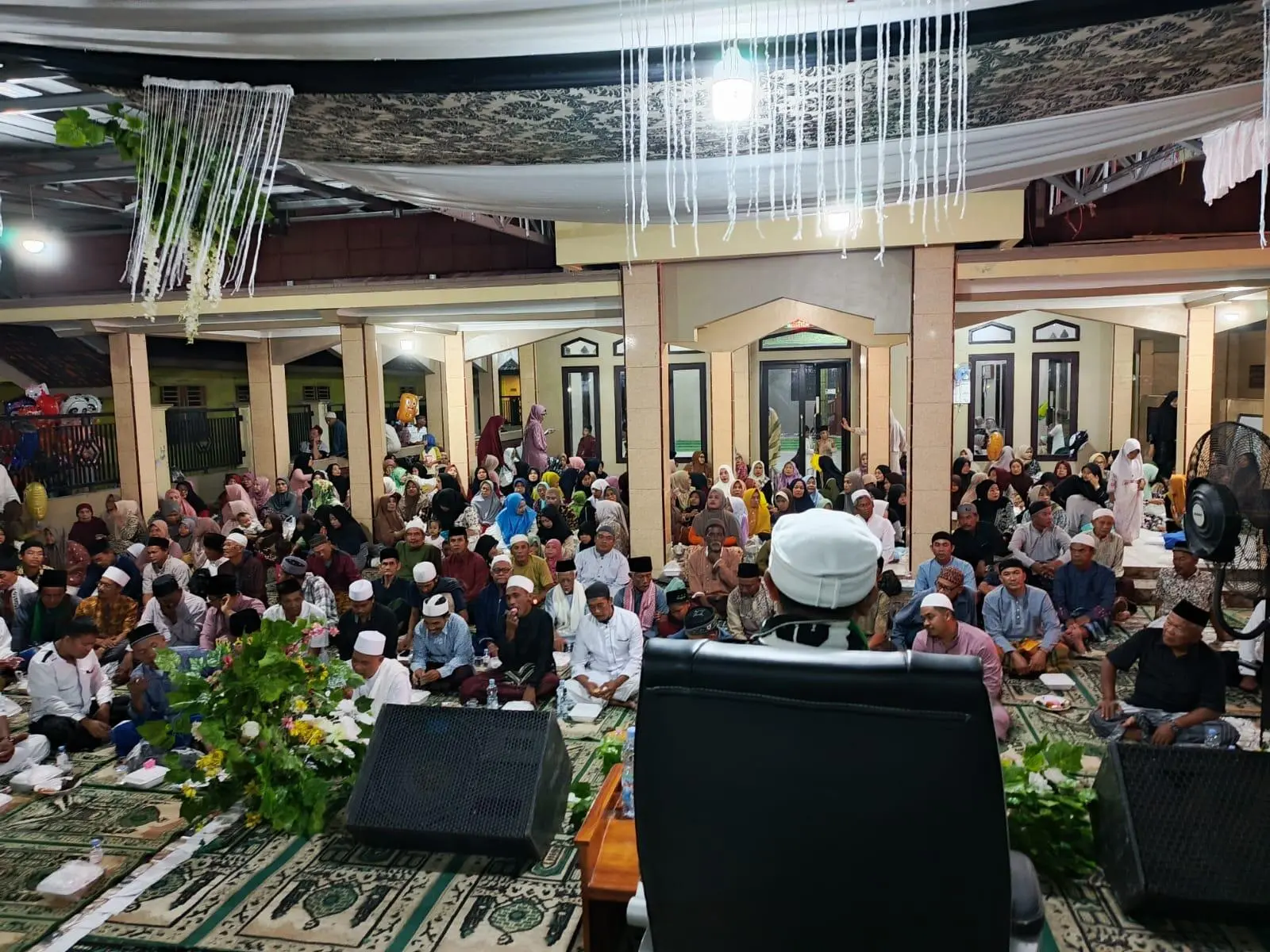 Maulid Nabi di Cikahuripan, Jaro Midun: Masjid Bukan Hanya Tempat Ibadah, Tetapi Tempat Pembinaan Karakter, Edukasi Sosial, dan Penguatan Ekonomi Umat